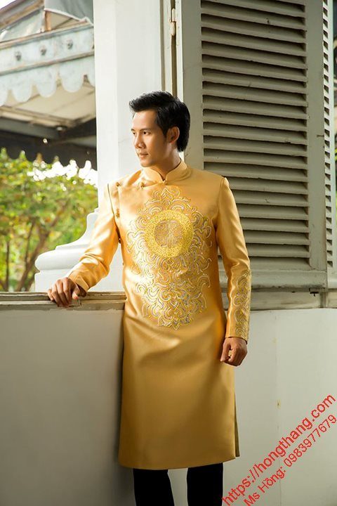 Áo dài vải gấm mềm,nền trơn màu vàng... - NGÔ DUNG Wedding | Facebook
